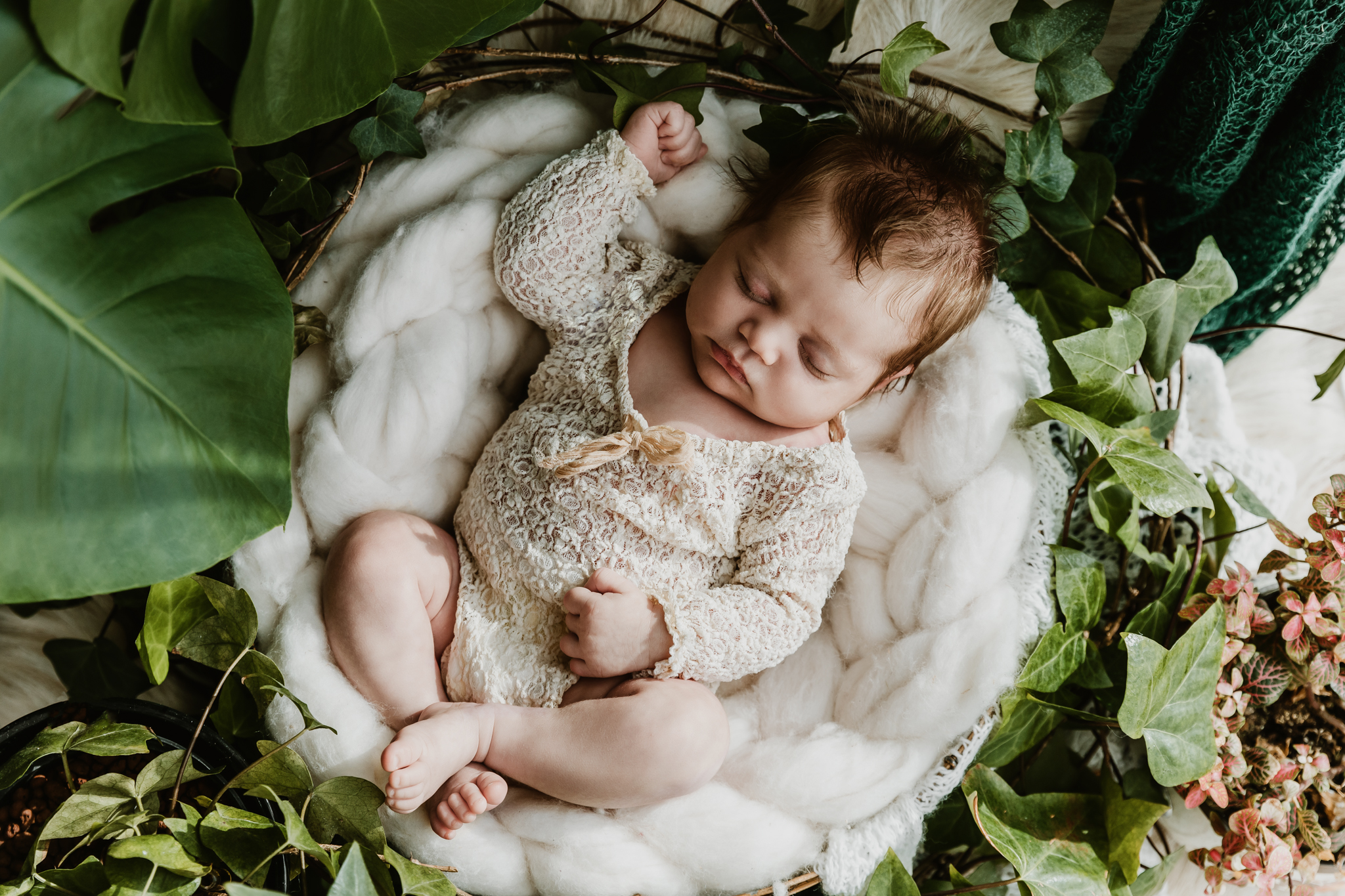 photographe de portrait spécialisée dans les photographies de nouveau-né en Suisse