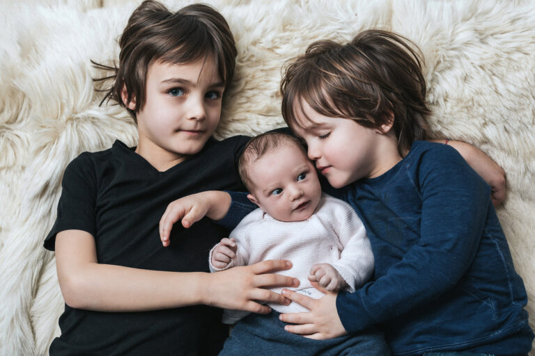 Un bébé arc-en-ciel, Céline